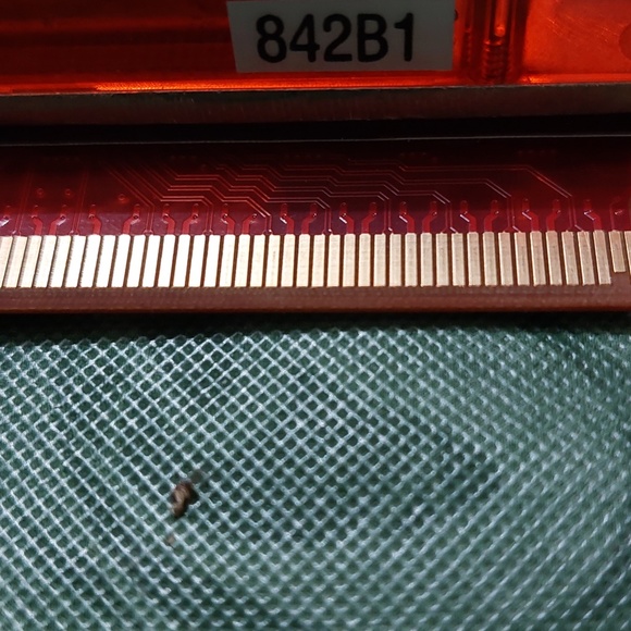 Pre-Owned ATi Radeon 256 MB Graphics Card - Picture 7 of 10